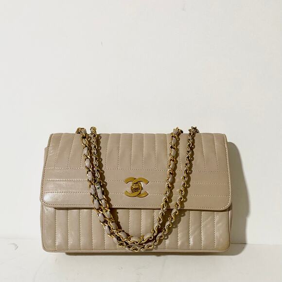 CHANEL Handbags - Chanel Medium Flap Bag Classic Vintage 2.55 Cream Handbag Vertical Quilted